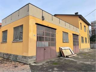 Laboratorio in vendita a bologna via francesco zanardi, 137