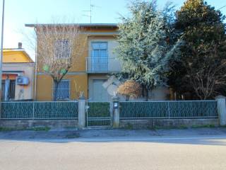 Casa indipendente in vendita a campagnola emilia via alcide de gasperi, 21