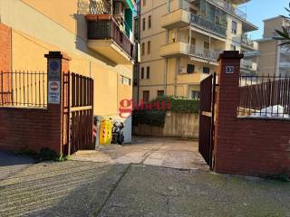 Garage in affitto a sesto fiorentino viale arturo toscanini, 83