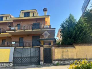 Villa a schiera in vendita a frosinone via degli aurunci, 2