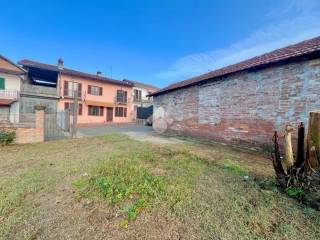 Casa indipendente in vendita a montiglio monferrato via asti, 17