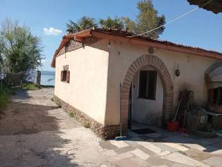 Villa in vendita a bolsena località fornacella s.n.c.