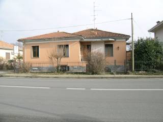 Villa in vendita a caltignaga via novara, 21