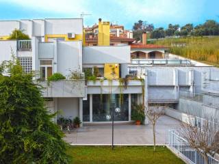 Villa bifamiliare in vendita a san benedetto del tronto via guelfa caserma, 19