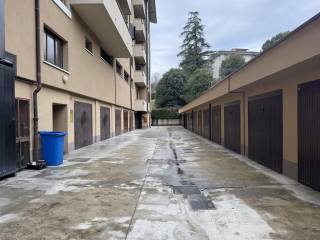 Garage in vendita a caprino bergamasco via cava di sopra