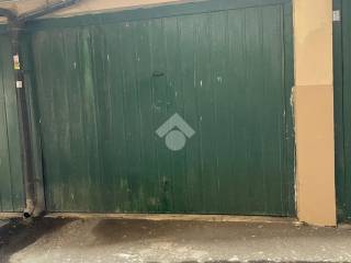 Garage in vendita a roma via renzo da ceri, 55