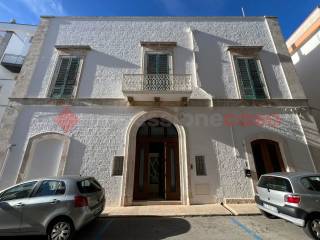 Casa indipendente in vendita ad alberobello piazza ferdinando, .