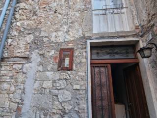 Casa indipendente in vendita a lugnano in teverina vicolo dell'aquila