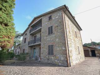 Casa indipendente in vendita a monteleone d'orvieto via dei pini