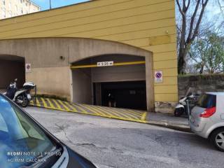 Garage in vendita a trieste via giovanni boccaccio