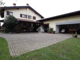 Villa in vendita a magnano in riviera borgo s. giacomo, 18