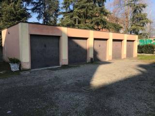 Garage in affitto a modena via emilia est s.n.c.