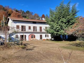 Casa indipendente in vendita a lesa via al nivolè, 20