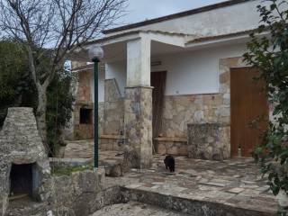 Villa in vendita a ceglie messapica contrada montevecchio