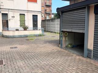 Garage in vendita a limbiate via brescia,