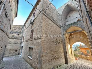 Casa indipendente in vendita a monte urano piazza cortile, 12