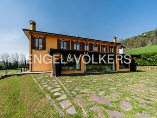 Villa in vendita ad albano sant'alessandro via valle d'albano, 20