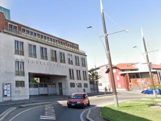 Capannone in vendita a legnano piazza monumento