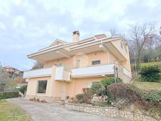 Villa in vendita a frosinone via prefelci, 34