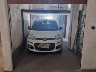 Garage in vendita a roma via giovanni arcangeli, 25