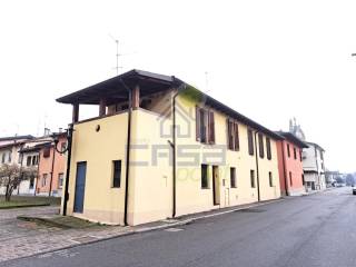 Casa indipendente in vendita a gadesco-pieve delmona via cesare battisti