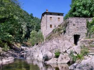 Casale in vendita a pescia strada provinciale val di forfora