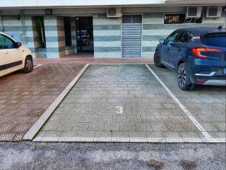 Posto auto in affitto a foggia via sandro pertini, 1