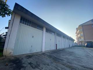 Garage in vendita a carmagnola via enrico fermi, 11