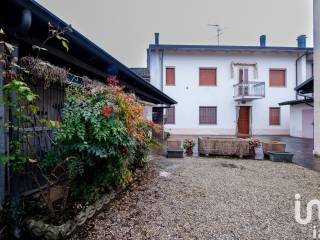 Casa indipendente in vendita a goito strada torre, 124