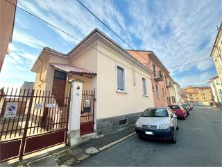 Casa indipendente in vendita ad alessandria via inverardi, 24