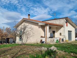 Casa indipendente in vendita a san nicola baronia strada vicinale terzi