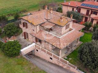 Casale in vendita a castiglione del lago 