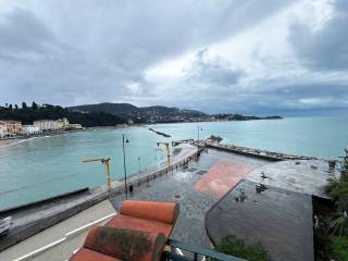 Casa indipendente in affitto a lerici via g. meneghetti, 28