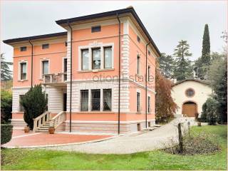 Villa in vendita a caprino veronese 