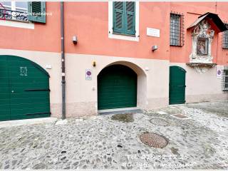 Garage in vendita a genova piazza dietro i forni