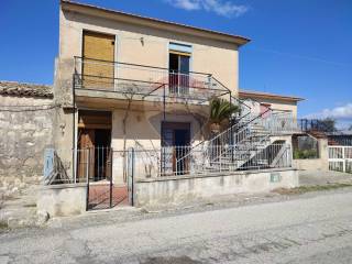 Casa indipendente in vendita a ragusa contrada san giacomo, snc