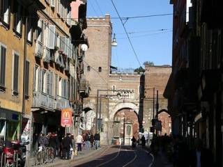 Abbigliamento in in affitto da privato a milano corso di porta ticinese, 46