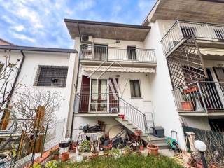 Villa a schiera in vendita a ravenna via garigliano