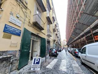 Magazzino in affitto a napoli via dei carrozzieri a monteoliveto