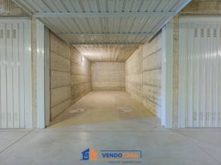 Garage in vendita a dogliani via generale martinengo, 24b