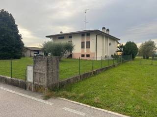 Colonica in in vendita da privato a brugnera via san michele di san cassiano, 16