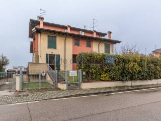 Villa a schiera in vendita a roverbella 