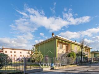 Villa bifamiliare in vendita a casalpusterlengo 