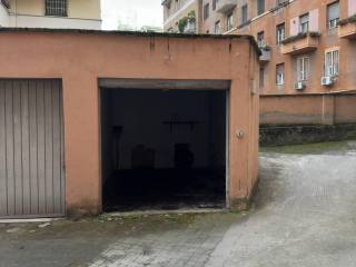 Garage in affitto a roma via dei giordani