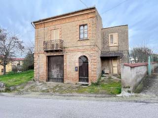 Casa indipendente in vendita a san martino sannita via landolfi, 3