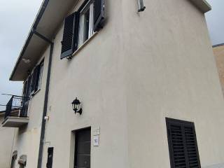 Casa indipendente in affitto a pizzoli via san silvestro, 107