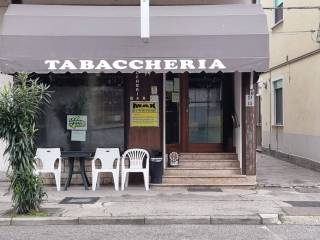 Tabaccheria in in vendita da privato a taglio di po via milite ignoto, 35