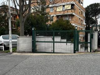 Garage in affitto a roma via laurentina n. 7