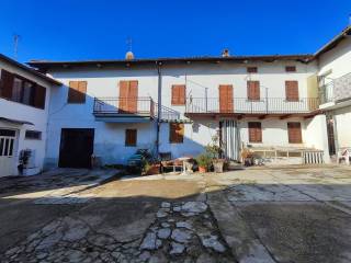 Casa indipendente in vendita ad asti frazione mombarone, 7