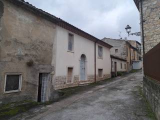 Colonica in vendita a san giuliano del sannio via nicola pistillo